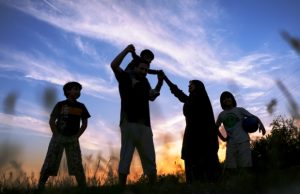 Meneguhkan Ketahanan Keluarga di Hari Sumpah Pemuda