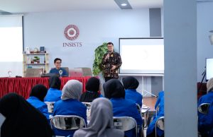 Mahasiswa Pendidikan Bahasa Arab Universitas Muhamadiyah Purwokerto Kunjungi INSISTS untuk Memperluas Wawasan Peradaban Islam