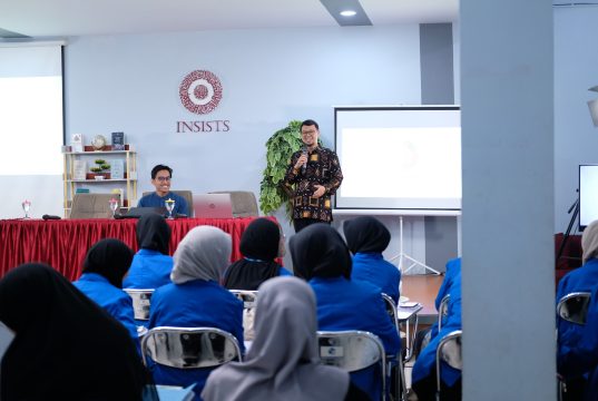 Mahasiswa Pendidikan Bahasa Arab Universitas Muhamadiyah Purwokerto Kunjungi INSISTS untuk Memperluas Wawasan Peradaban Islam